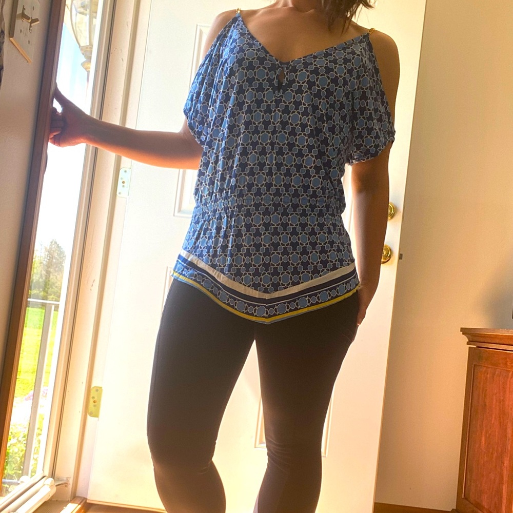 Blue New York & Company top